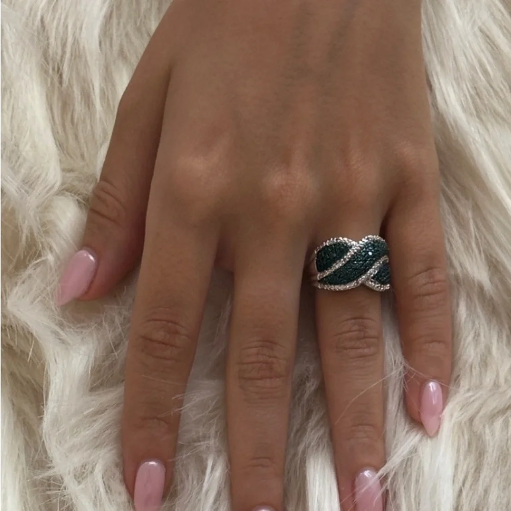 Green Pave Twist Ring in Silver Tone